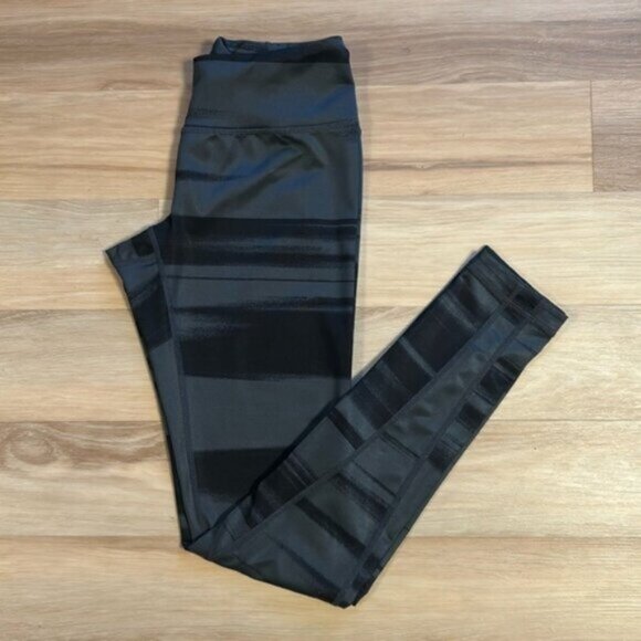 Zella Black and Gray Leggings - Picture 1 of 2